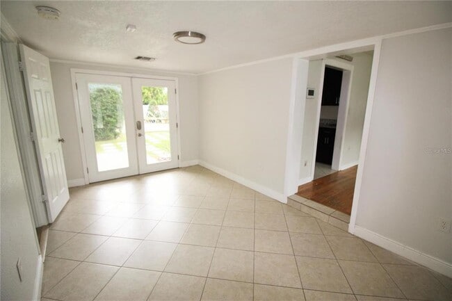 Building Photo - 1609 Tulane St