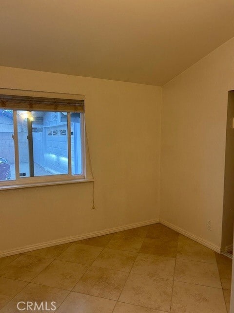 Building Photo - 1083 Gilwood Ave