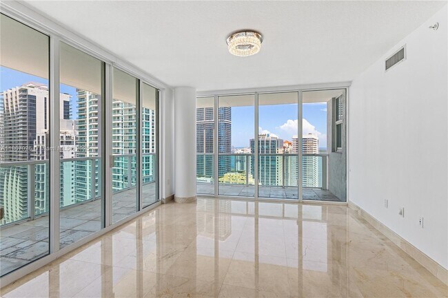 Building Photo - 1250 S Miami Ave