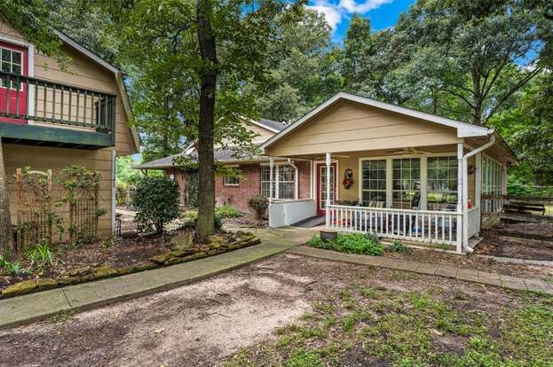 Building Photo - 900 Springwood Dr
