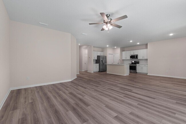 Building Photo - 46 Poplar Dr