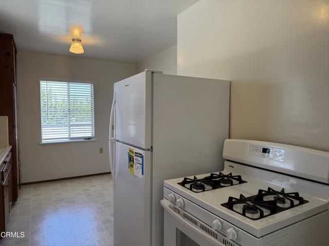 Building Photo - 520 Linwood Ave