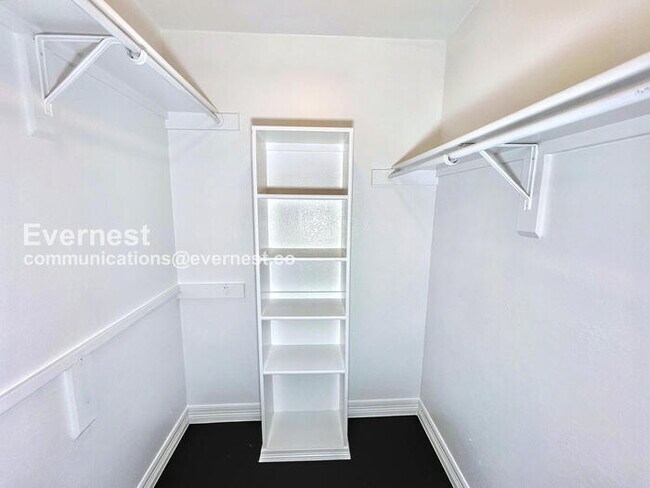 Building Photo - 5565 Preston Oaks Rd