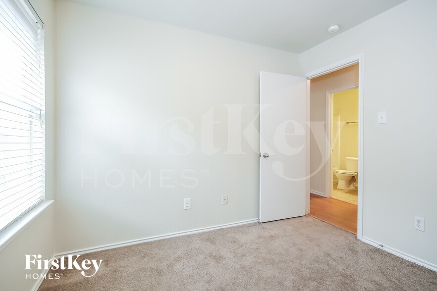 Building Photo - 7919 Raven Creek Ln