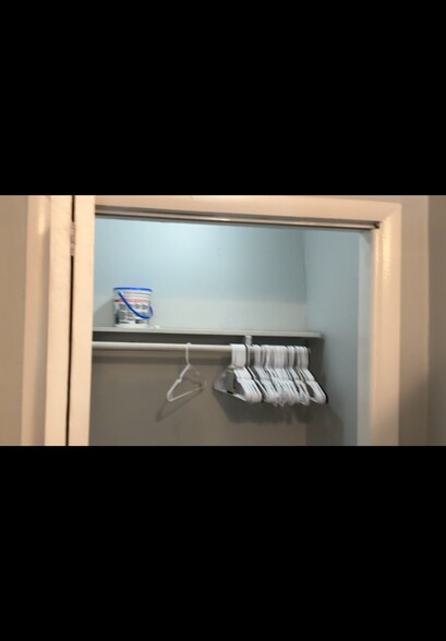 Building Photo - 217 SW 4th Ave