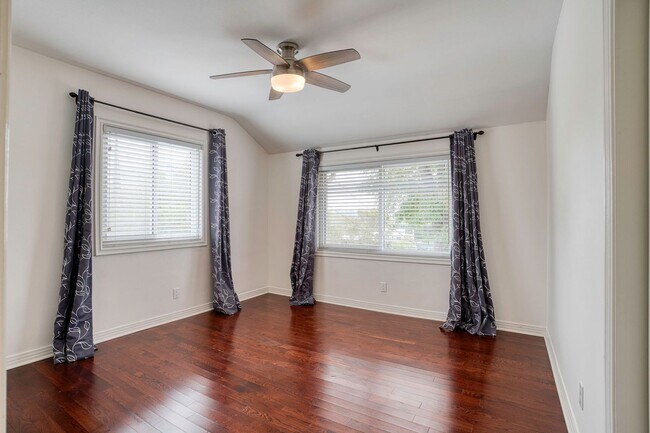 Building Photo - FALL IN LOVE with a Woodland Hills View