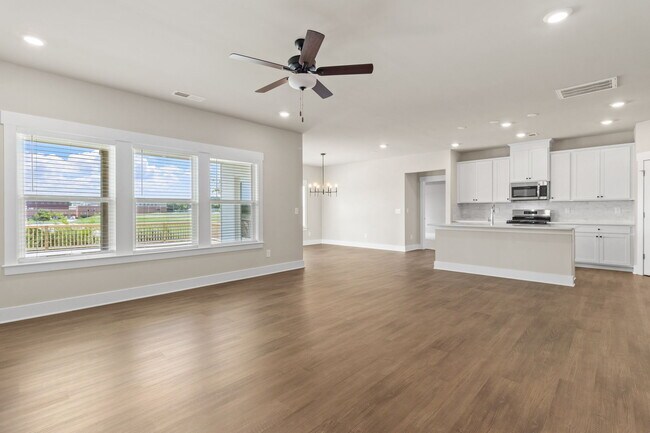 Building Photo - 1714 Firelight Wy