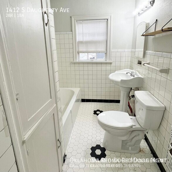 Building Photo - 1412 S Daugherty Ave