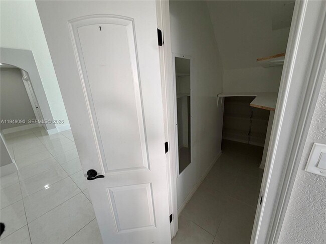 Building Photo - 364 SW 188th Ave