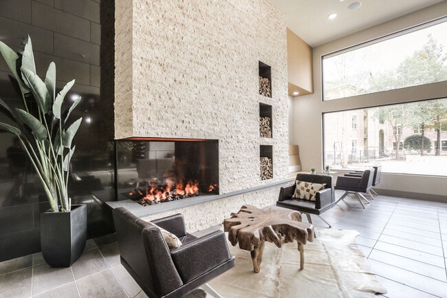 Building Photo - Ashford Lakes