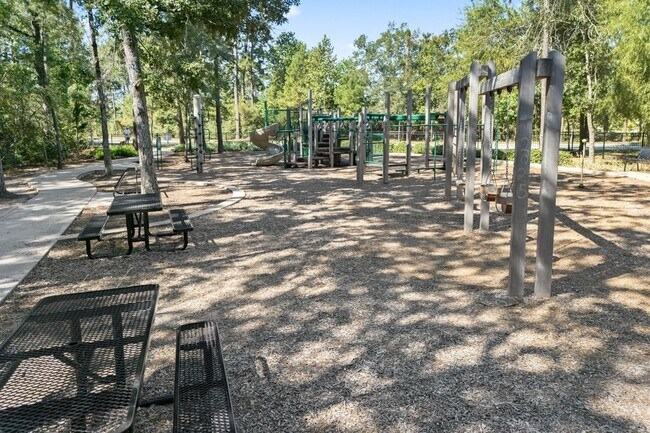 Building Photo - 2811 Ridgecliff Ct