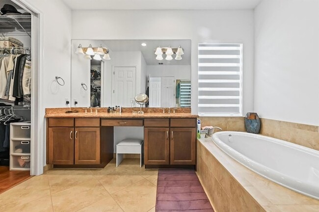 Building Photo - 2350 Bellarosa Circle