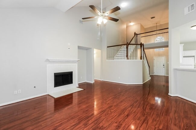 Building Photo - 8919 Green Ray Dr