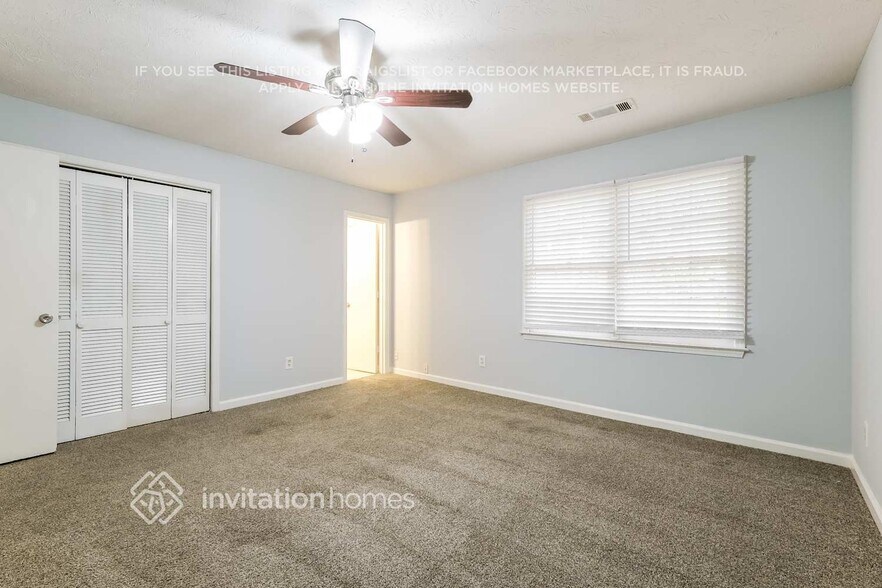 Building Photo - 1002 Providence Way