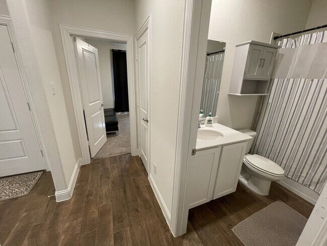 Building Photo - 2917 Grizzly Rd