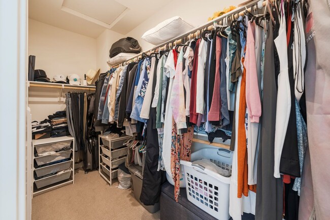 Building Photo - Newer townhome rental located in the gated One Seven Eight community!