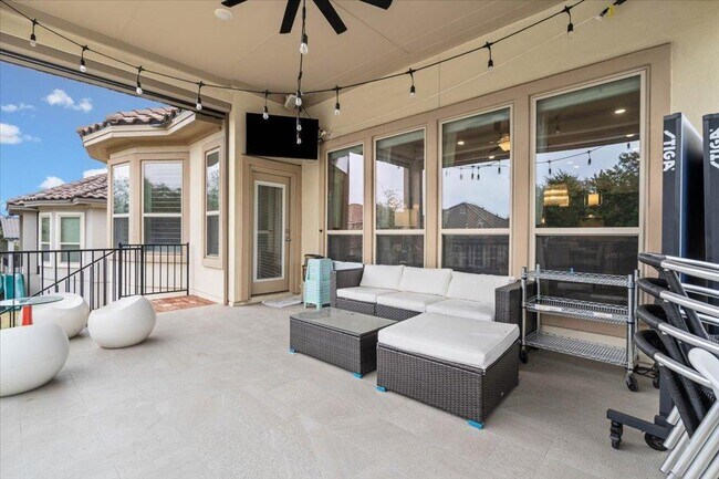 Building Photo - 11901 Deering Pl