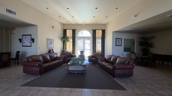 Building Photo - 2010 Rancho Lake Dr