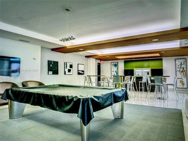 Building Photo - 500 Brickell Ave