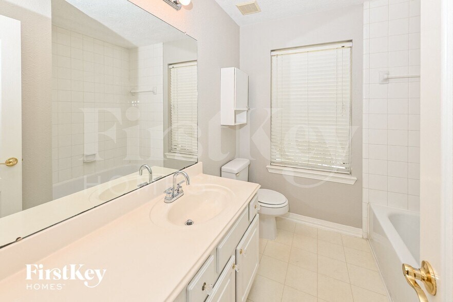 Building Photo - 2803 Spring Dusk Ln