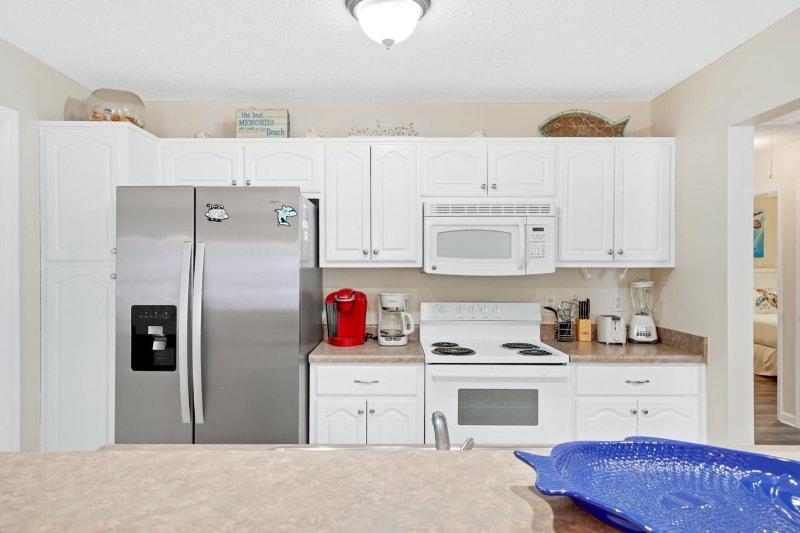 Building Photo - 22609 Sunset Ave