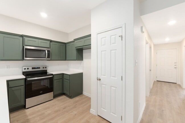 Building Photo - 1604 Pima Trail