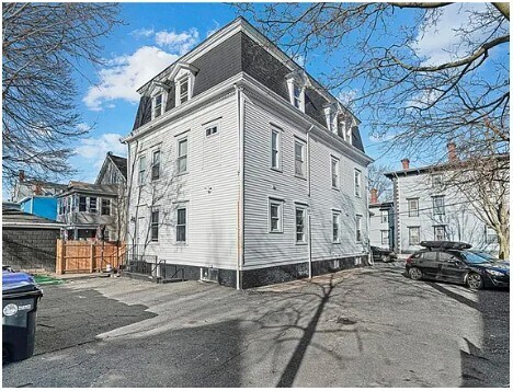 Building Photo - 25 Marshall St