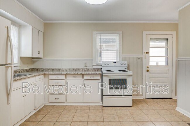 Building Photo - 709 Langford Ave