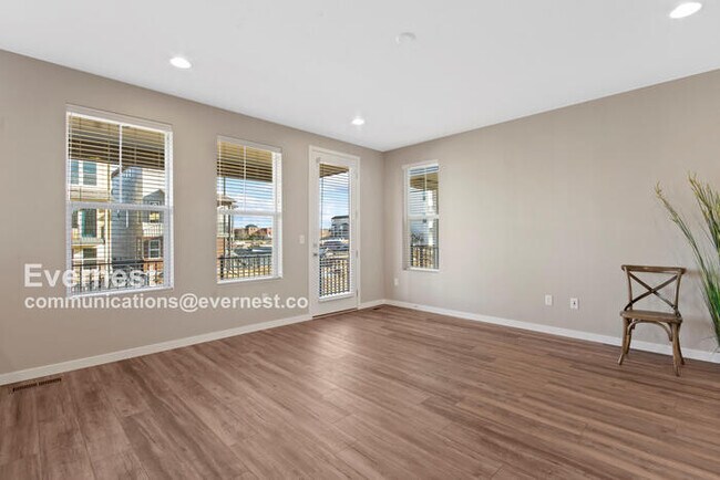 Building Photo - 8970 Southurst St