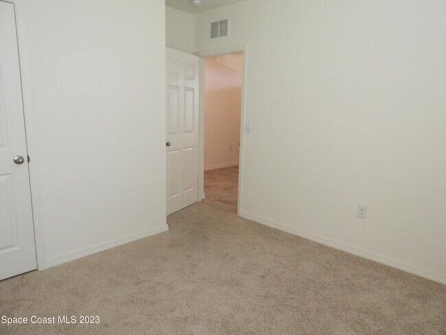 Building Photo - 3782 Coachman Ln SE