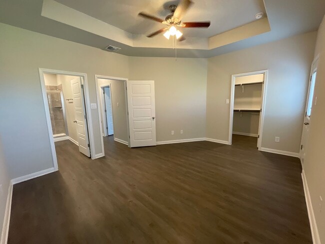Building Photo - Brand New 3x2 Luxury Duplex in Seguin, TX!