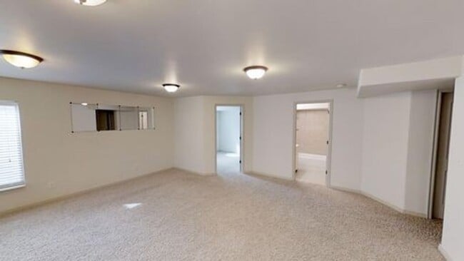 Building Photo - A PERFECT TOWNHOME IN EAGLE MOUNTAIN