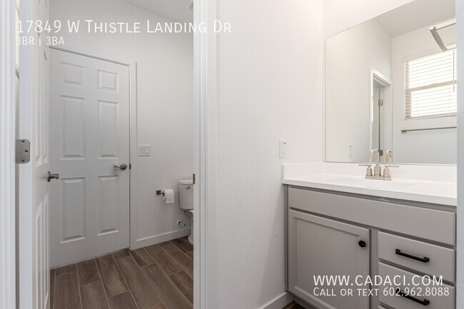 Building Photo - 17849 W Thistle Landing Dr