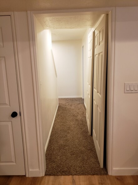 Hallway - 587 HILLSIDE DR