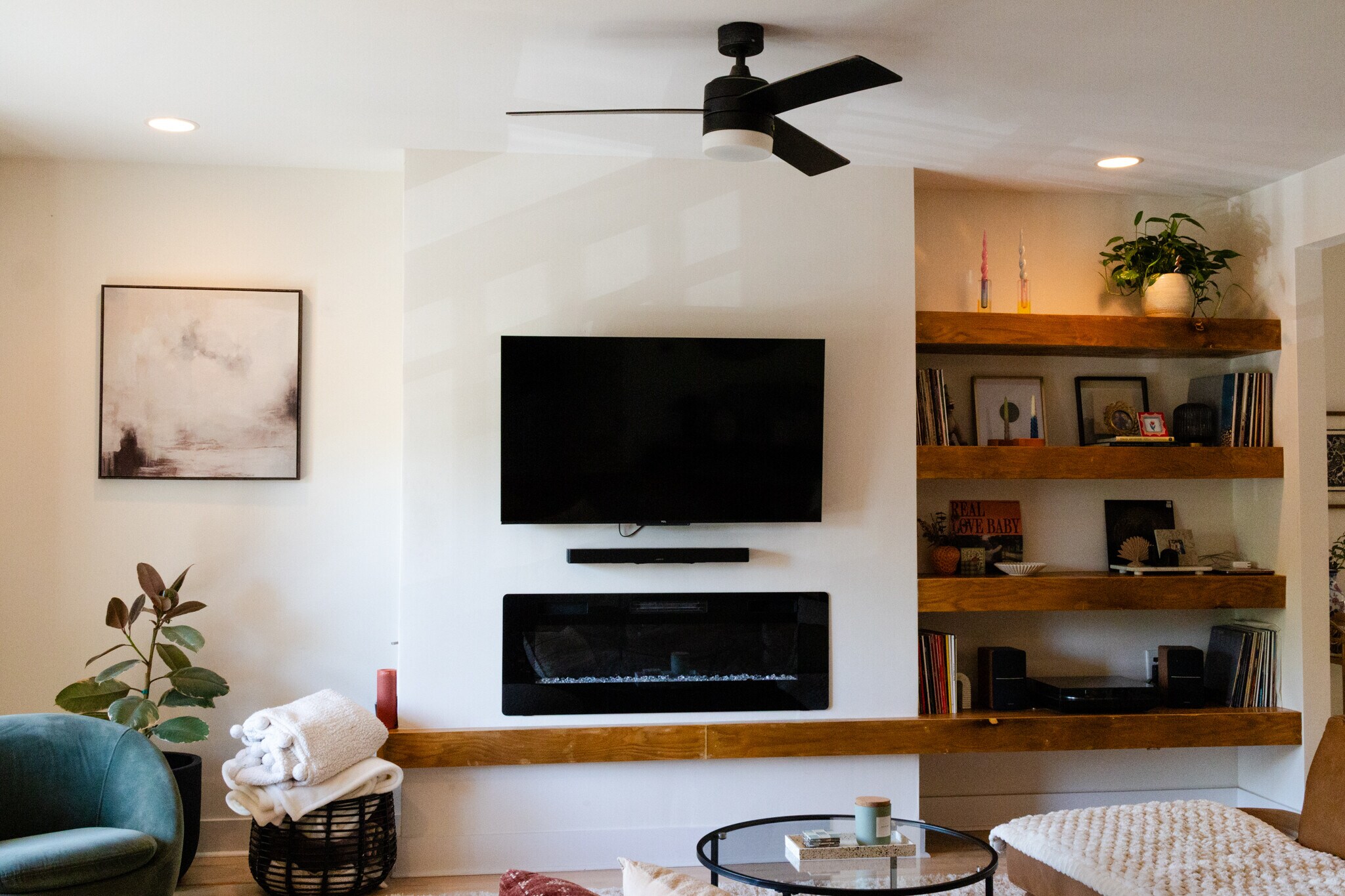 Building Photo - 3051 Hillside Rd