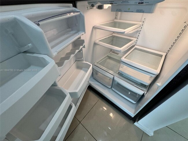 Building Photo - 1050 Brickell Ave