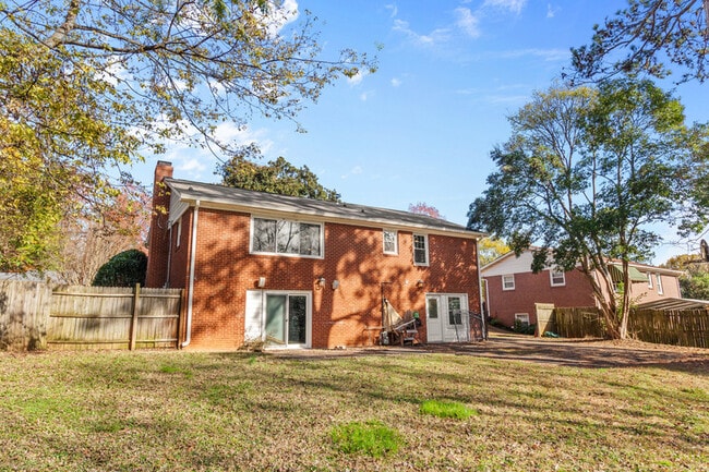 Building Photo - 1532 Starbrook Dr