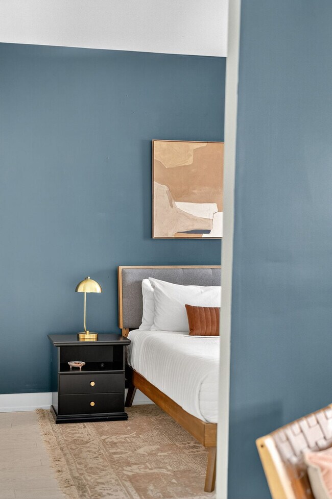 Building Photo - 400 Walnut St