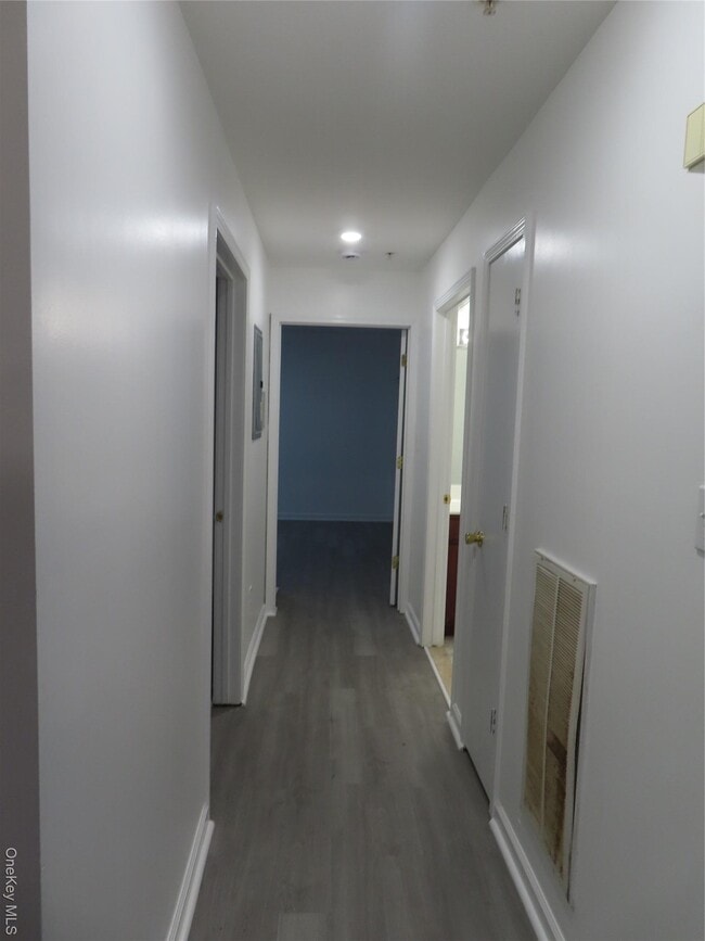 Building Photo - 265 Ruth Ct