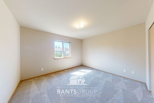 Building Photo - 7043-7045 Lazy Ct SW