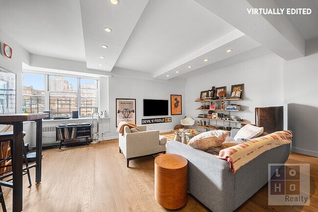 Building Photo - 530 Grand St