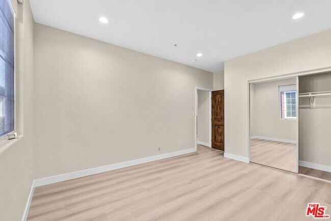 Building Photo - 3833 Huron Ave