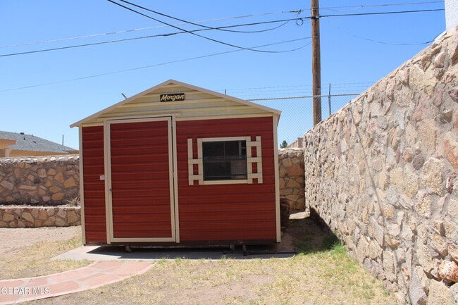 Building Photo - 4056 Tibuni Pl