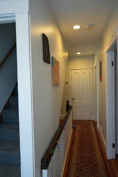 Building Photo - 129 Durnell Ave