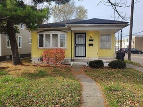 Building Photo - Freshly Renovated Single Family Home In De...