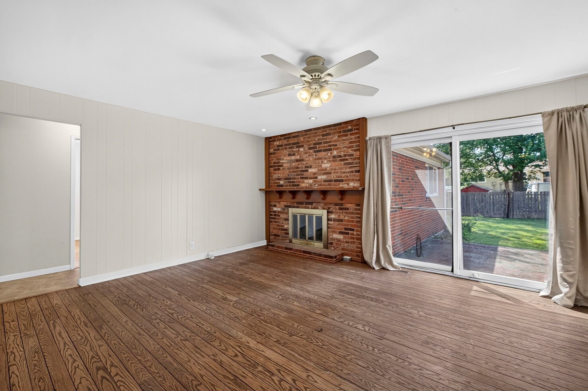 Building Photo - 3145 Matlock Dr