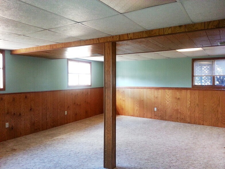Building Photo - 502 Prairie Ln
