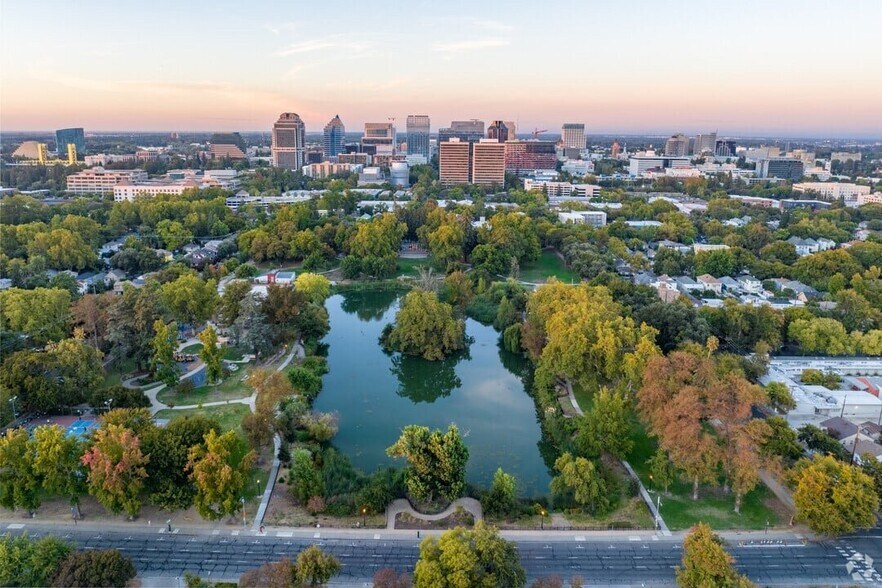 Building Photo - 1916-1918 7th St