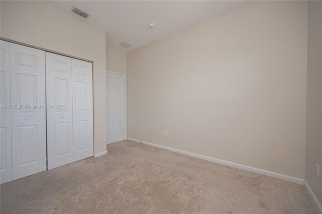 Building Photo - 445 NE 21st Ave