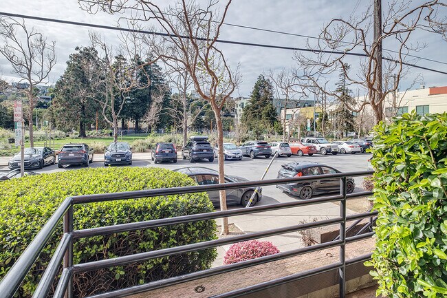 Building Photo - 701 Minnesota St